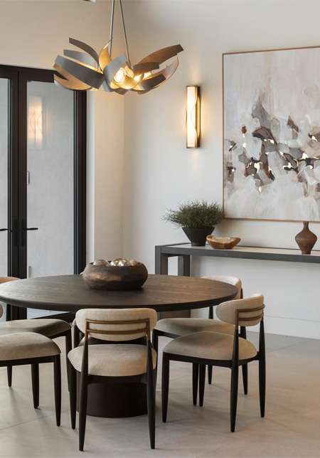 Dining room with modern pieces